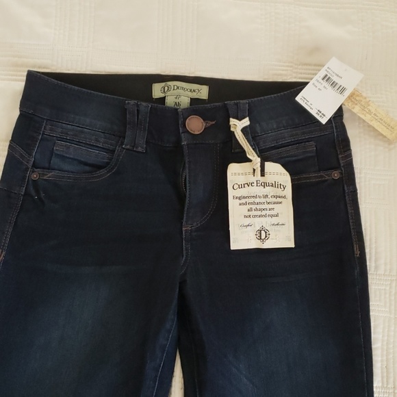 curve equality jeans